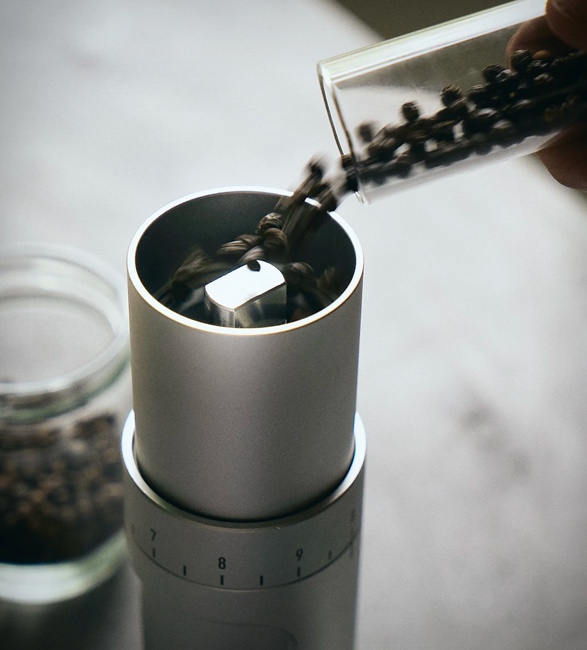 moulin-pepper-grinder-2.jpg | Image