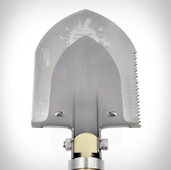 multi-function-folding-shovel-7.jpg