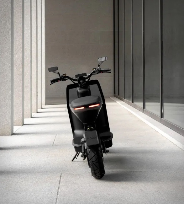 naon-zero-one-electric-scooter-10.jpg