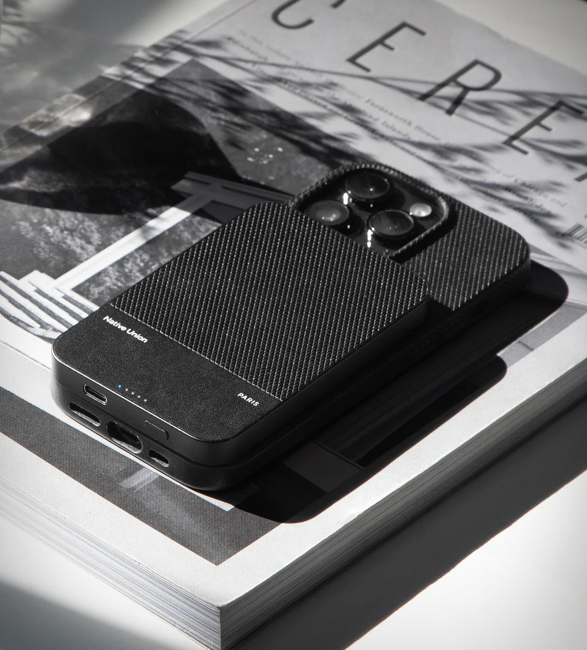native-union-magnetic-power-bank-4.jpeg | Image