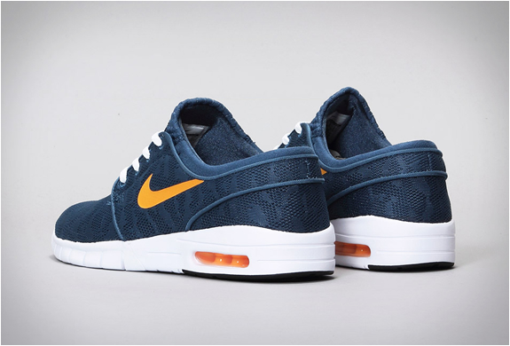 Janoski max orange sales
