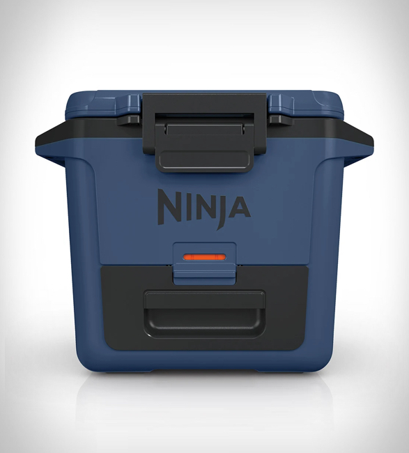 ninja-frostvault-hard-cooler-4.jpg | Image