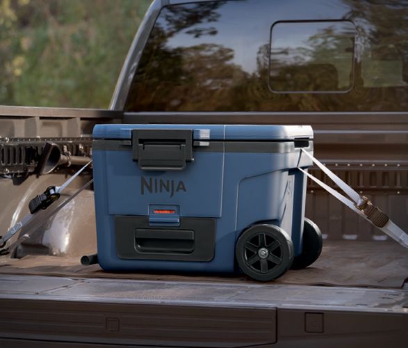 ninja-frostvault-wheeled-cooler-5.jpg | Image