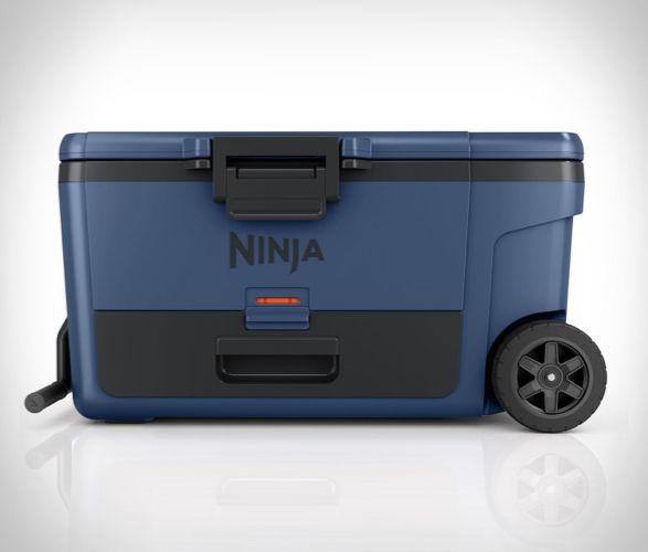 ninja-frostvault-wheeled-cooler-7.jpg