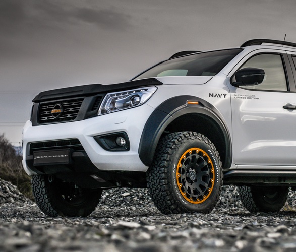 nissan-navarra-navy-10.jpg