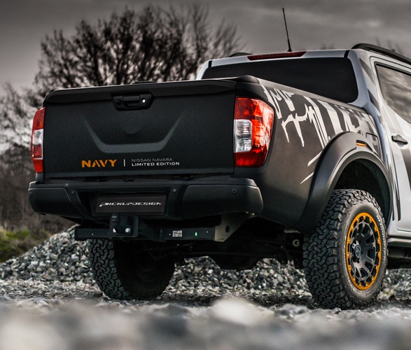 nissan-navarra-navy-11.jpg