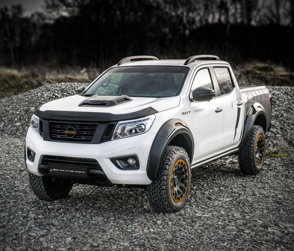 nissan-navarra-navy-8.jpg
