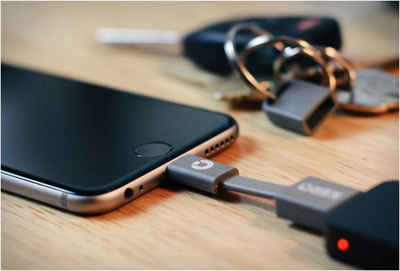 nomad-keyring-cable-4.jpg | Image