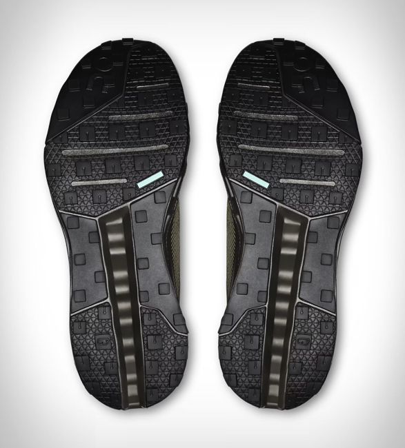 on-cloudhorizon-olive-thorn-3.jpg | Image