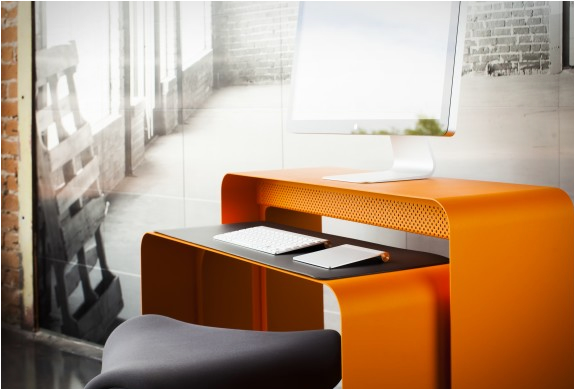 oneless-desk-8.jpg