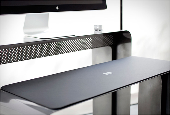 oneless-desk-9.jpg