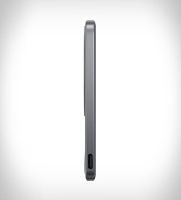 oneplus-slim-magnetic-power-bank-4.jpg | Image