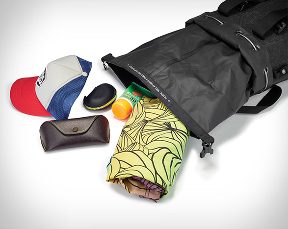 pacsafe-dry-anti-theft-portable-safe-4.jpg | Image