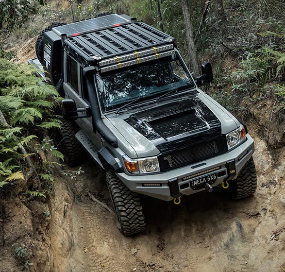 patriot-campers-lc79-6x6-9.jpg