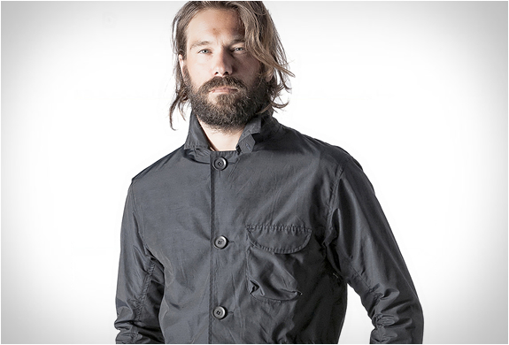 pedaled-saddle-packable-jacket-3.jpg | Image