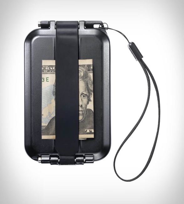 pelican-g5-field-wallet-6.jpg