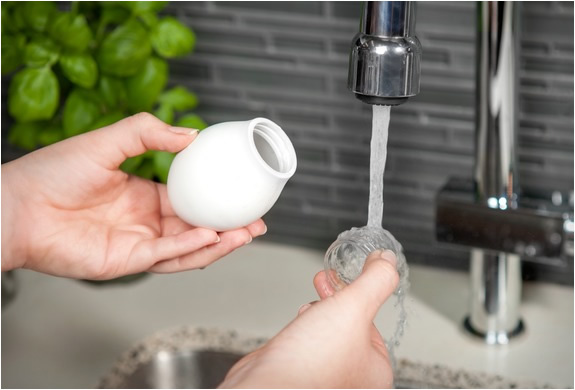 pluck-yolk-remover-4.jpg | Image