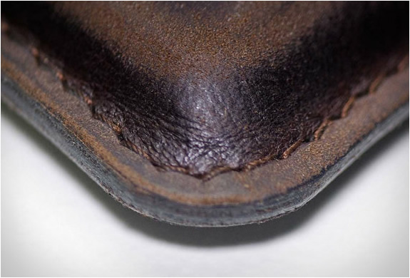 portel-aged-leather-pocket-for-iphone-5.jpg | Image