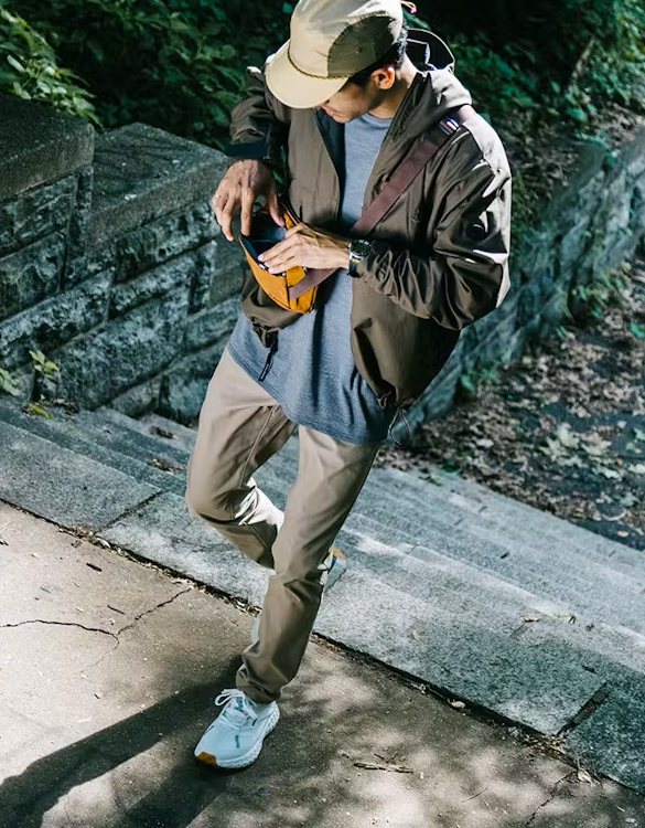 proof-nomad-performance-chino-9.jpg