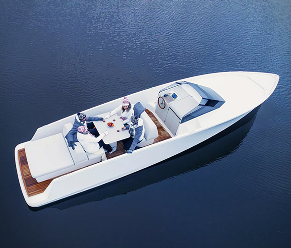 q30-electric-boat-3.jpg | Image
