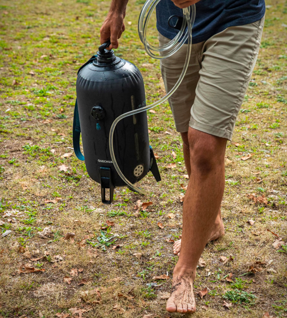 quechua-pressure-solar-camping-shower-6.jpg