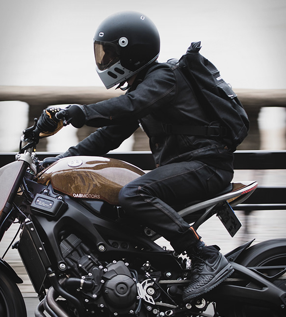 qwart-phoenix-helmet-13.jpg