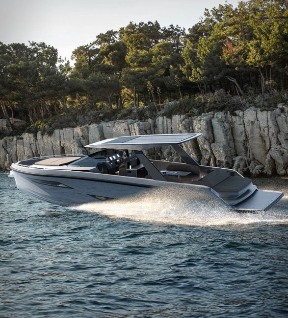 rand-realm-44-electirc-yacht-2.jpg | Image