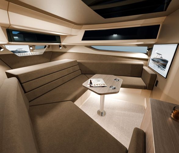 rand-realm-44-electirc-yacht-8.jpg