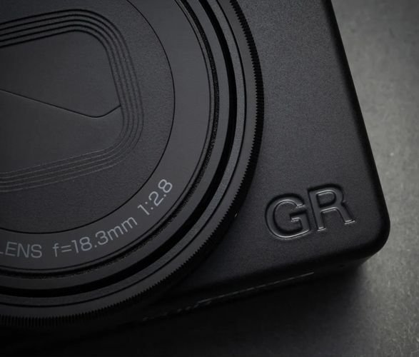 ricoh-gr-iv-monochrome-camera-4.jpg | Image