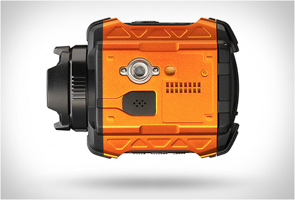 Caméra D'action Ricoh WG-M2 - Étanche 20m, Antichoc, 4K/30p, écran LCD 1.5", Wi-Fi, Objectif Grand-angle 204° - Orange