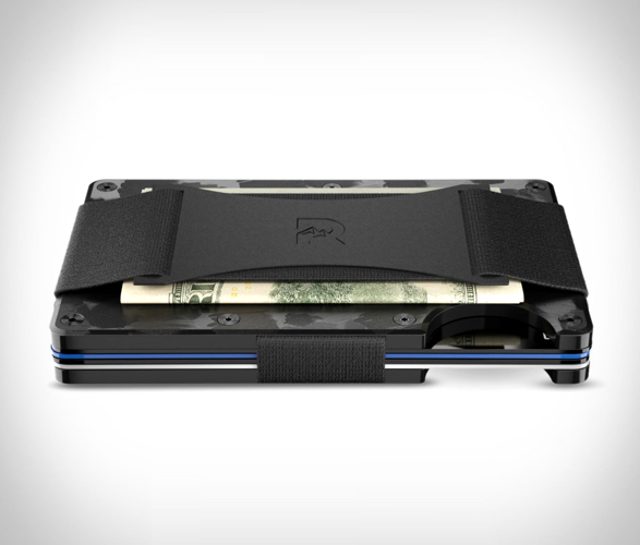 ridge-forged-carbon-wallet-2.jpg | Image