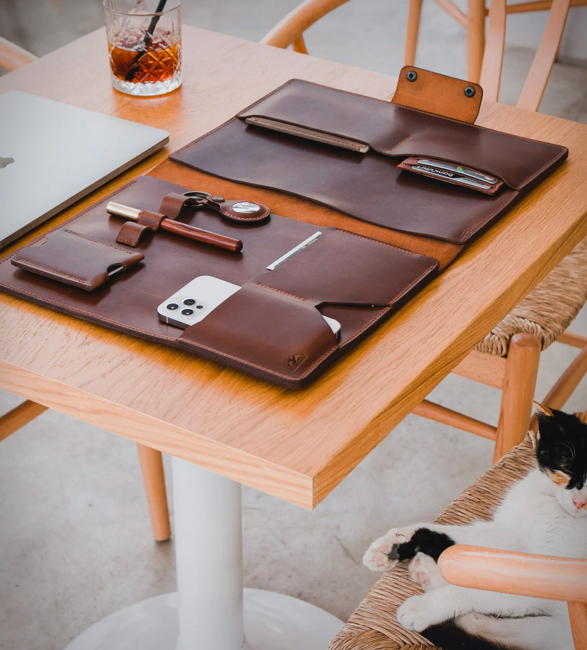 roarcraft-leather-macbook-organizer-4.jpg | Image