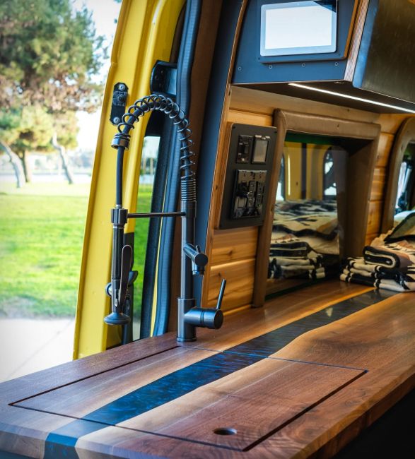 rogue-rc-1-campervan-12.jpg