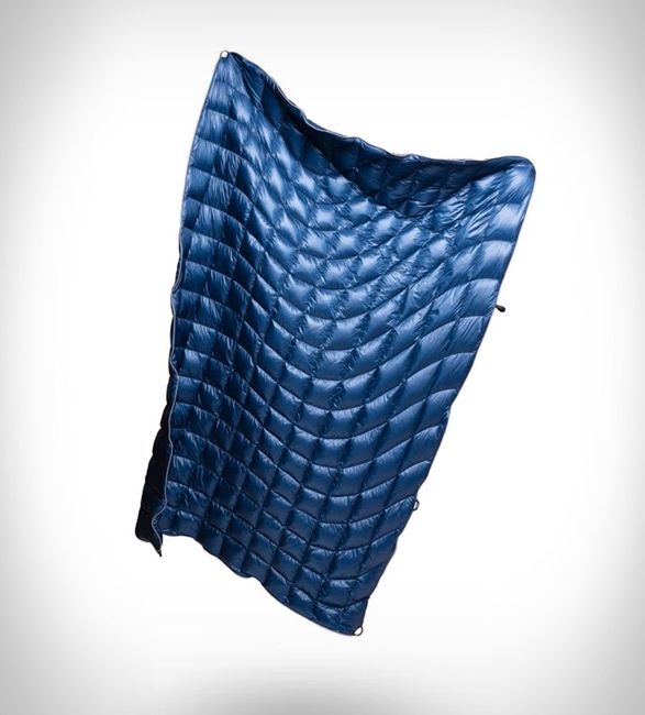 rumpl-featherlite-down-blanket-3.jpg | Image
