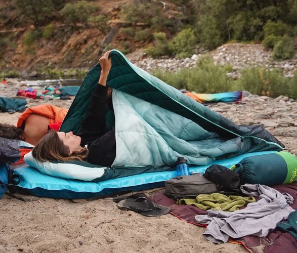rumpl-wrap-sack-sleeping-bag-4.jpg | Image