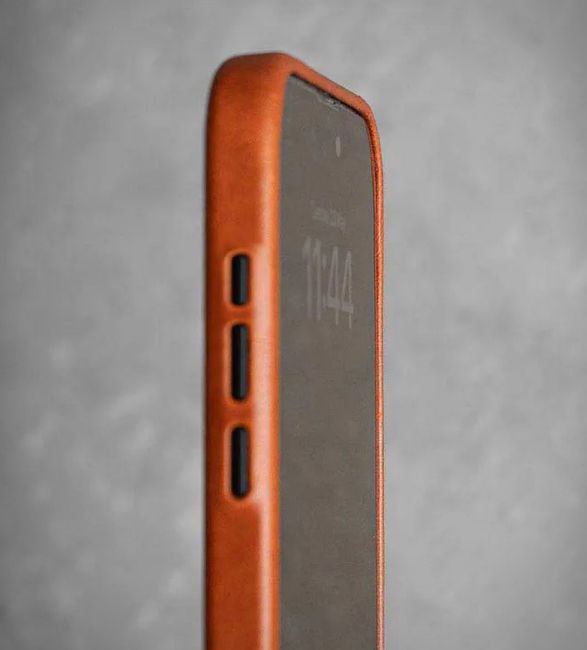 ryan-london-iphone-leather-case-5.jpg | Image