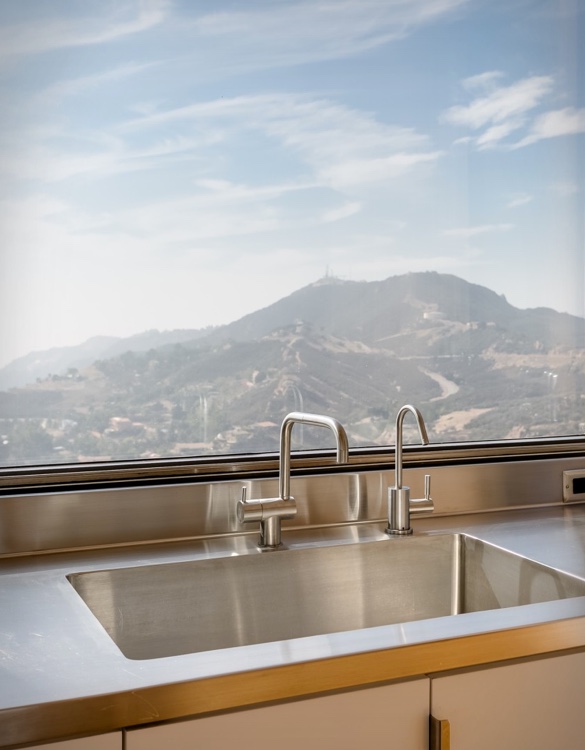 saddle-peak-house-15.jpg