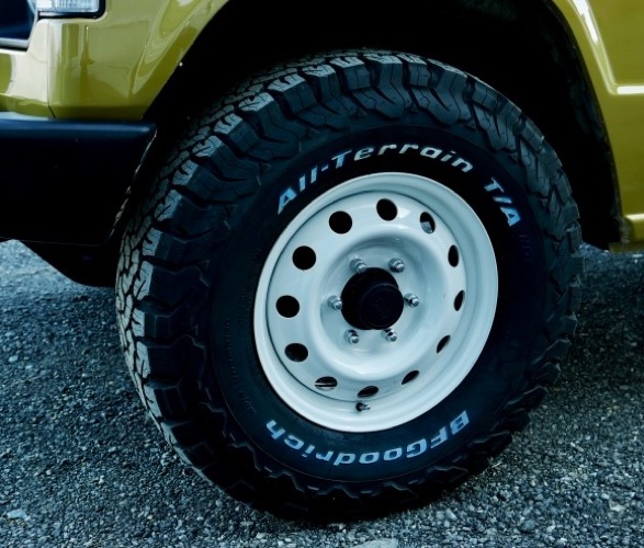 savant-factory-pajero-8.jpg