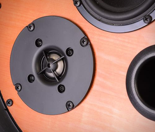 seal-tire-speaker-4.jpg | Image