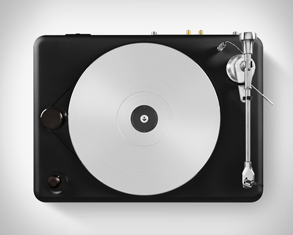 shinola-runwell-turntable-3.jpg | Image