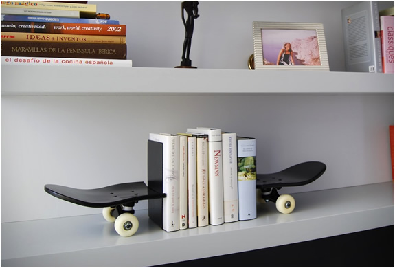 skate-home-tail-nose-bookends-3.jpg | Image