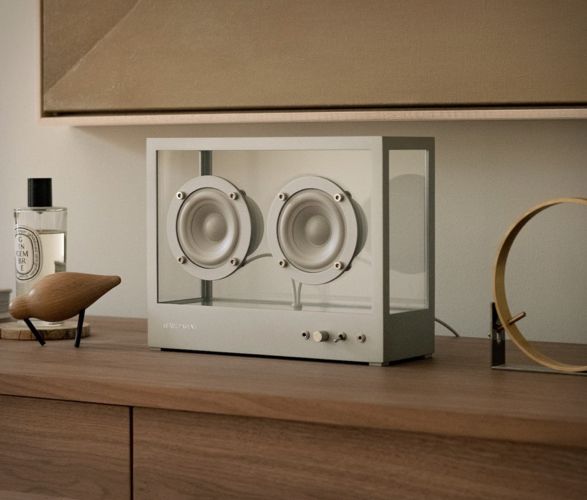 small-transparent-speaker-metal-4.jpg | Image