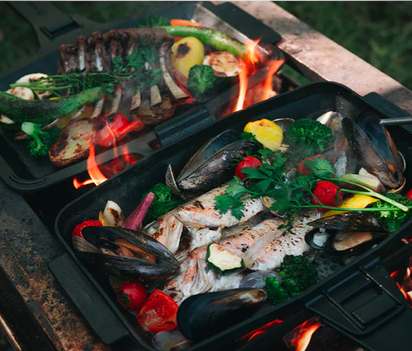snow-peak-cast-iron-sandwich-skillet-6.jpeg