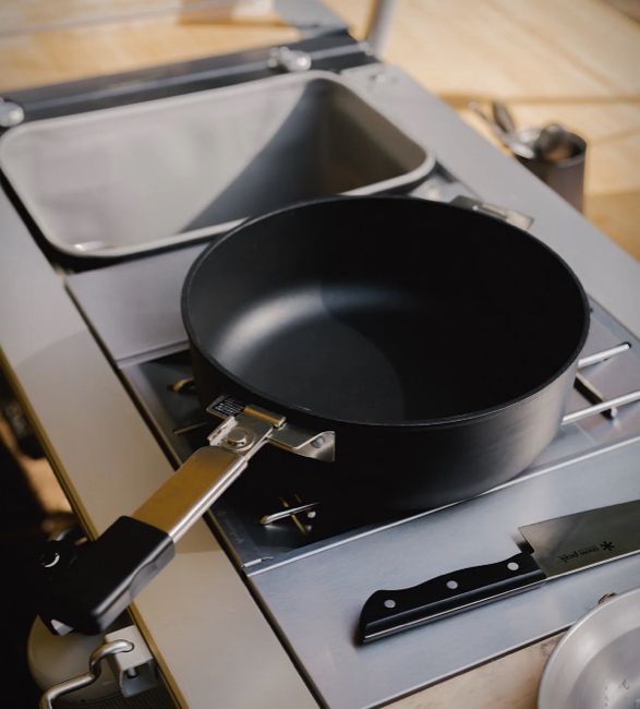 snow-peak-iron-grill-table-camp-kitchen-6.jpg | Image