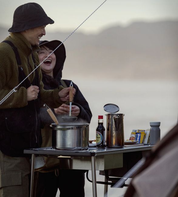 snow-peak-iron-grill-table-camp-kitchen-7.jpg | Image