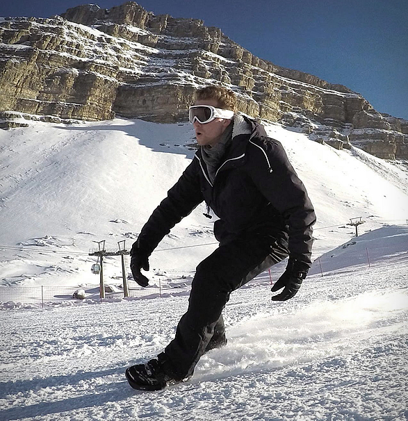 snowfeet-4.jpg | Image