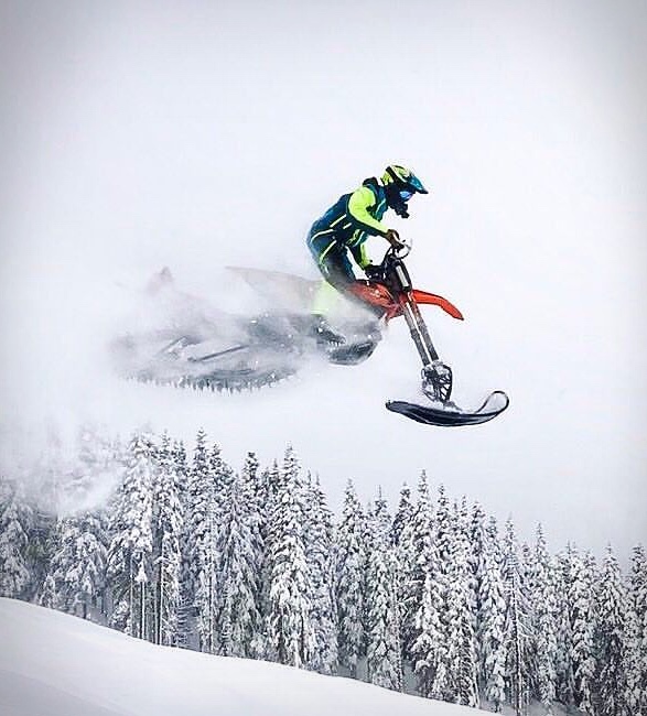 snowrider-dirt-bike-snow-kit-7.jpg