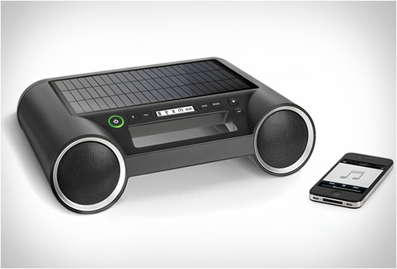 solar-powered-wireless-speaker-4.jpg | Image