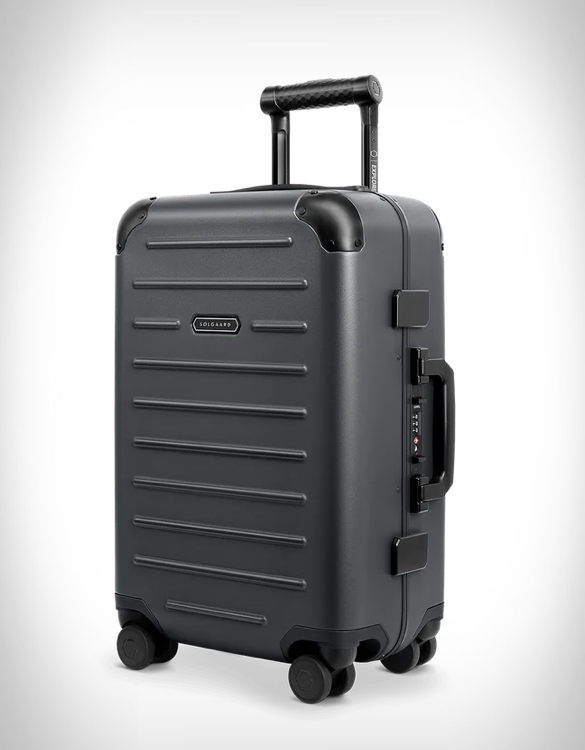 solgaard-carry-on-closet-original-2.jpg | Image
