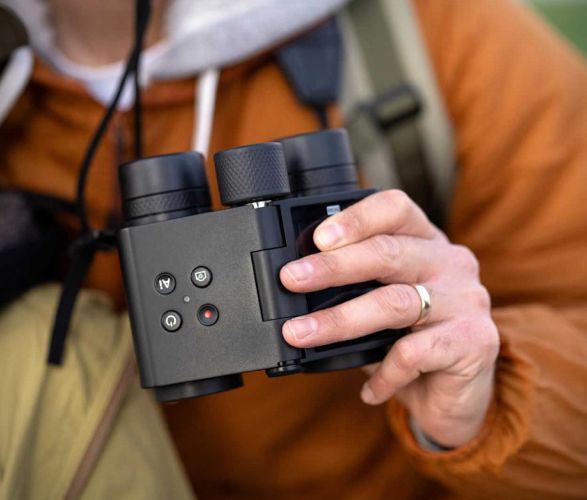 solvia-ed-ai-binoculars-5.jpg | Image